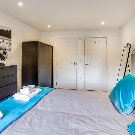 Exceptionally Spacious Central Canterbury Home Exteriör bild