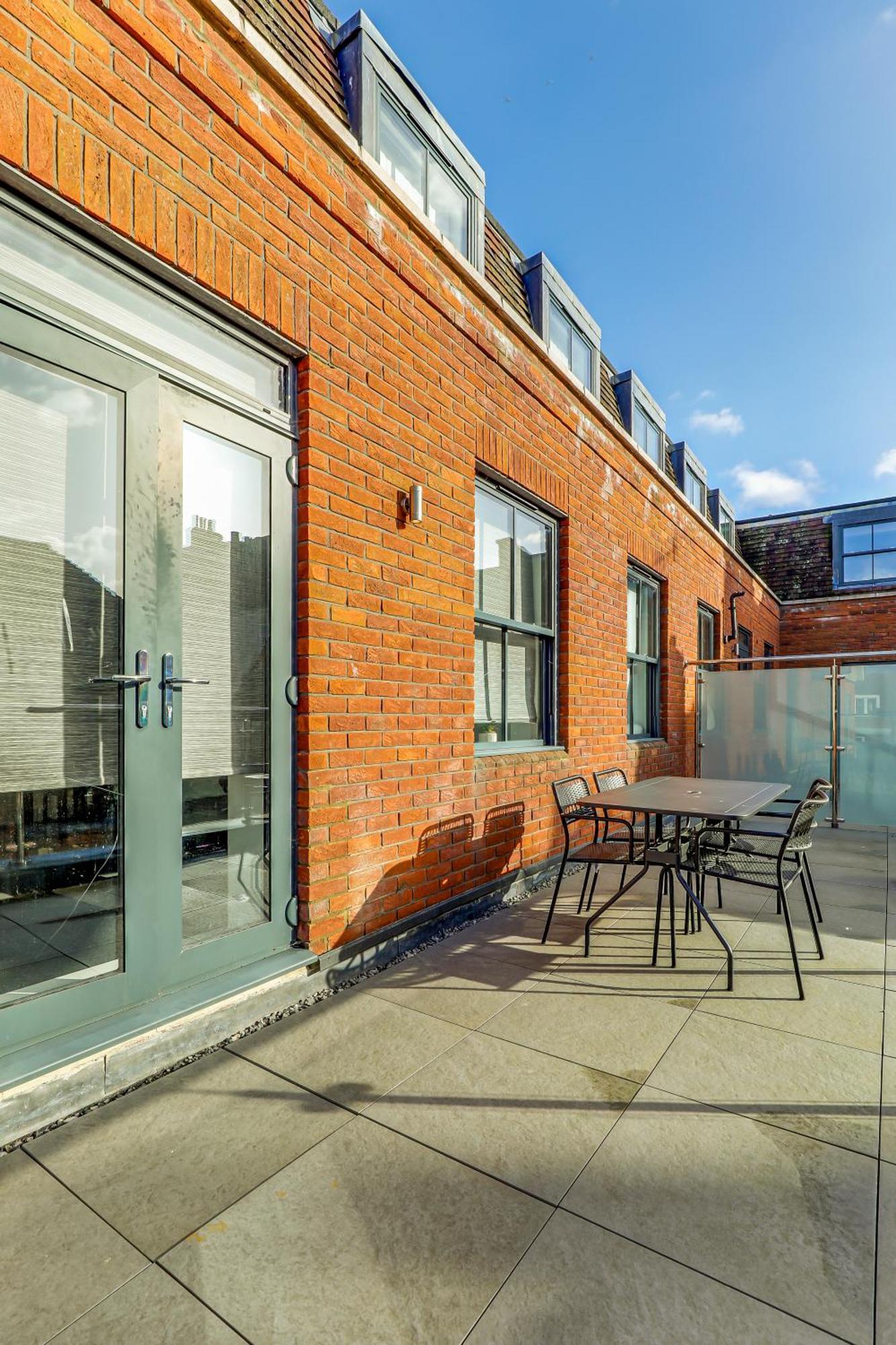 Exceptionally Spacious Central Canterbury Home Exteriör bild